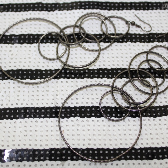 Circular Earrings - Picture 3 of 3